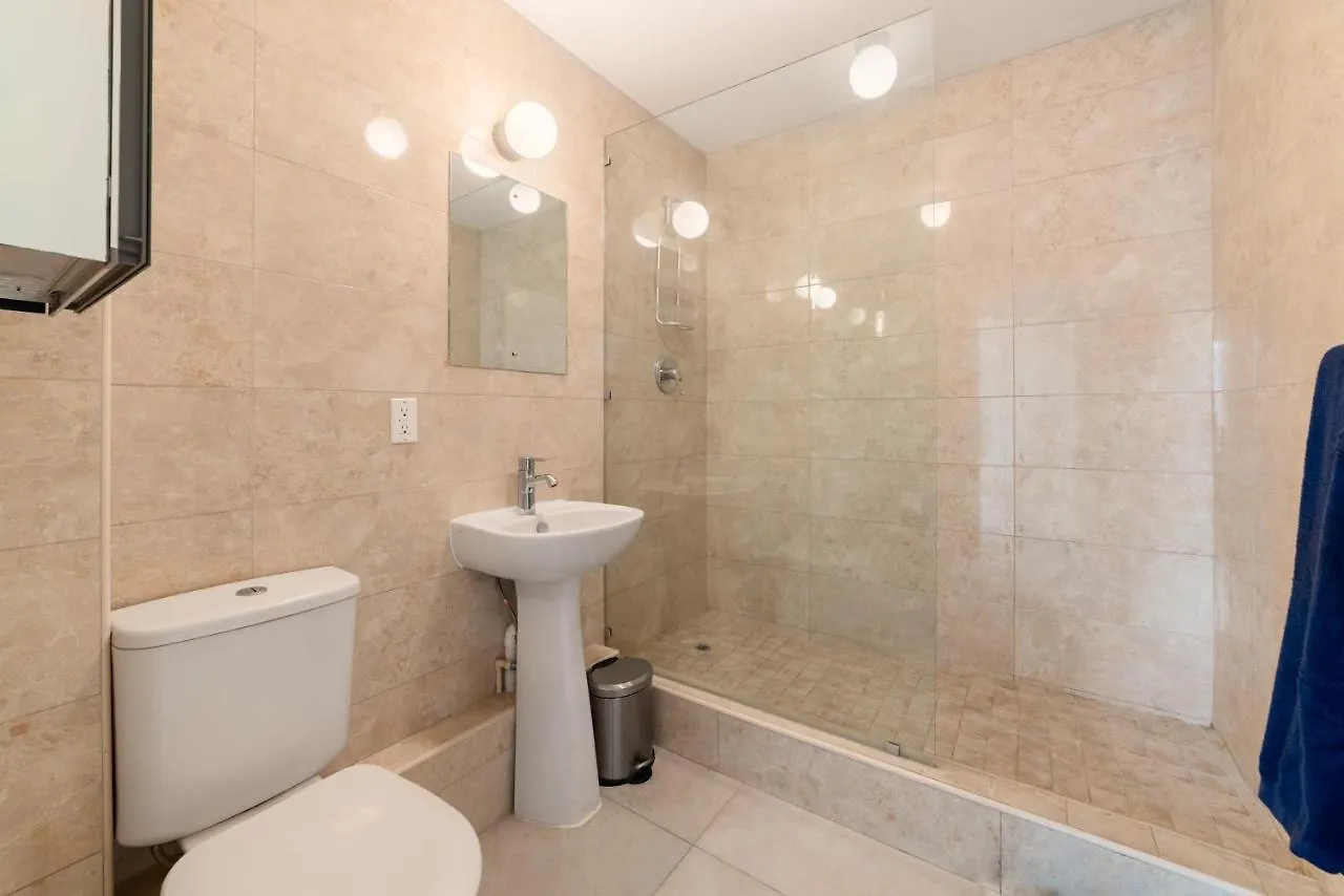 Lantana No. 3 Apartment Saint James