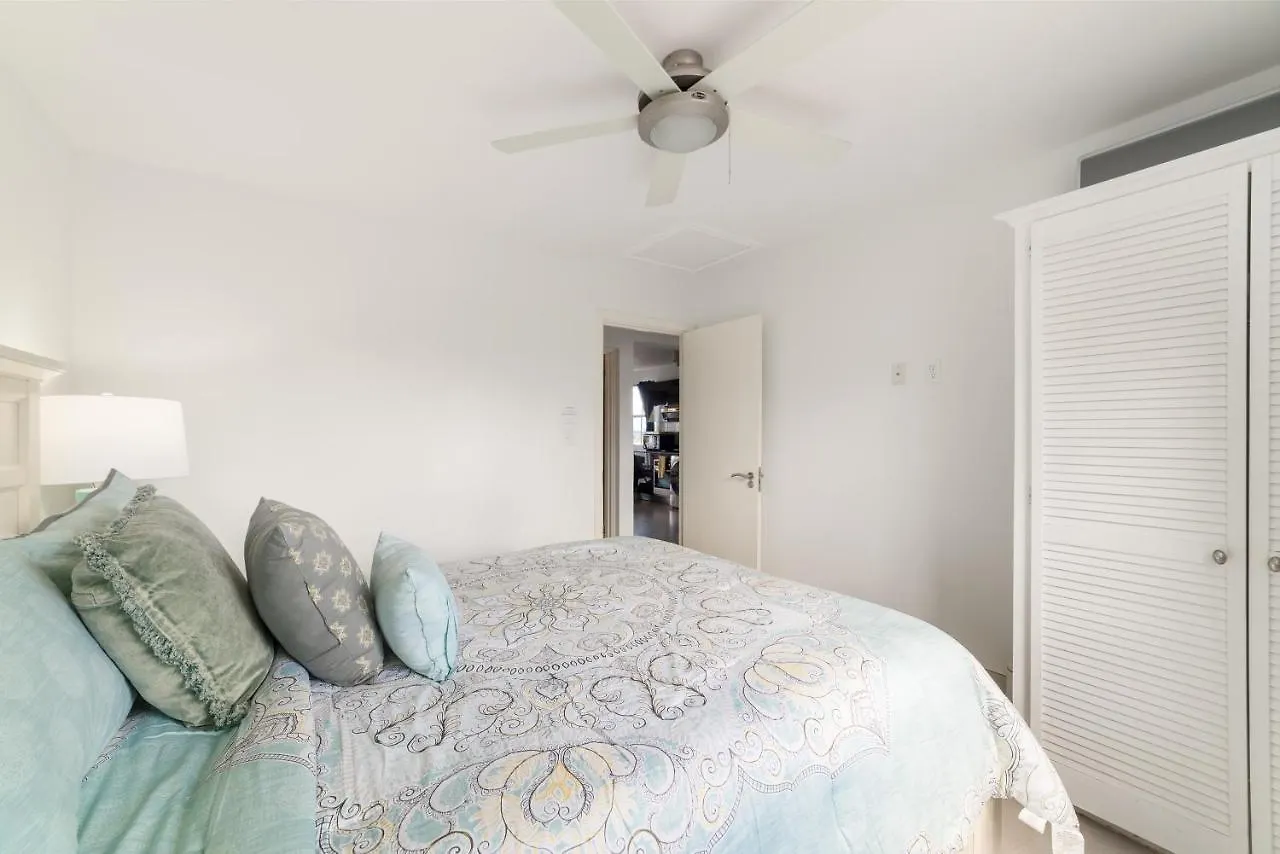 Lantana No. 3 Apartment Saint James